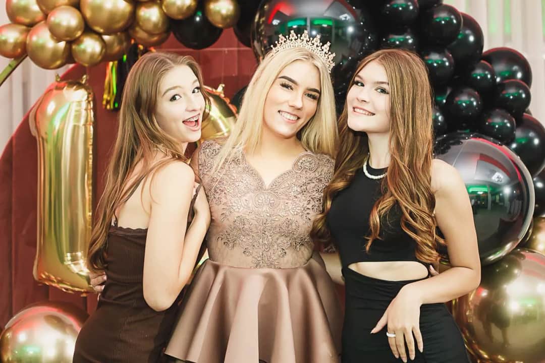 Ile kosztuje fotograf na 18. urodziny? Cennik i porady