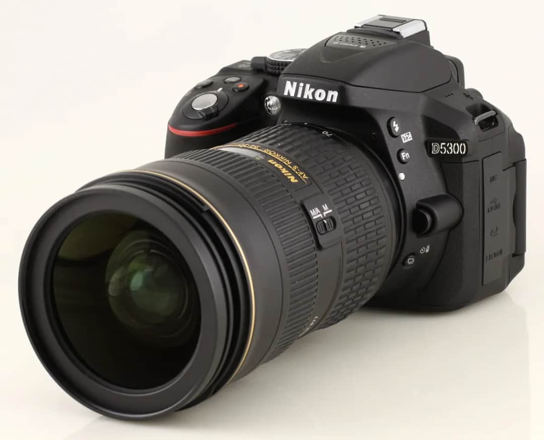 Nikon D5300 w 2026: Czy warto kupić? Recenzja i porady