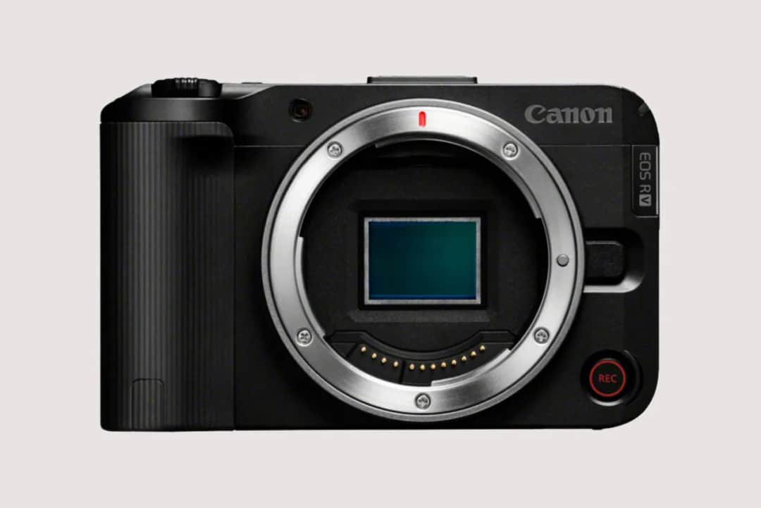 Pierwsza lustrzanka: Jaki model wybrać? Poradnik 2026